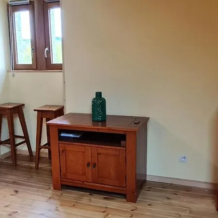 Loft Mansardé Du Train Jaune Avec Vue Sur Les Montagnes Casa rural