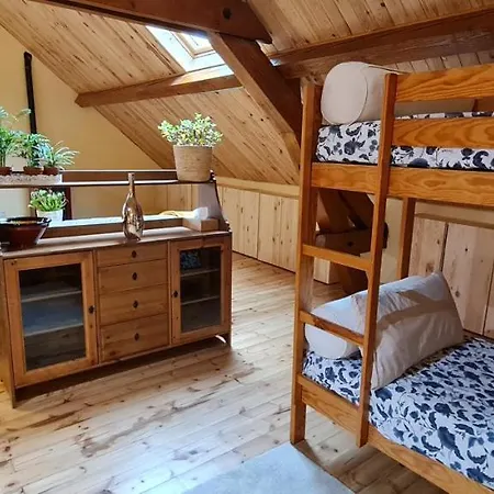 Loft Mansarde Du Train Jaune Avec Vue Sur Les Montagnes * Saillagouse