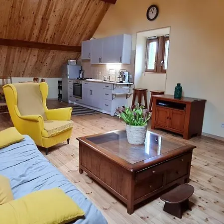 Loft Mansarde Du Train Jaune Avec Vue Sur Les Montagnes Country house *