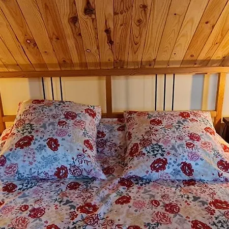Loft Mansarde Du Train Jaune Avec Vue Sur Les Montagnes Country house Saillagouse
